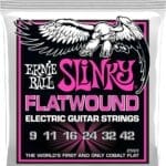 Ernie Ball Flatwound Regular Slinky 2593 - elektrinės gitaros stygos 9-42