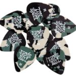 Ernie Ball Camo EB-9222 - gitaros mediatoriai 0,73 mm 12 vnt.