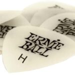 Ernie Ball Glow Pick Heavy EB-9226 - švytintys gitaros mediatoriai 12 vnt.
