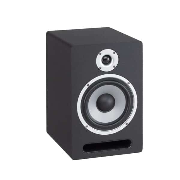 "Bi-amplified 2-way studio monitor with 6,5"" Woofer"