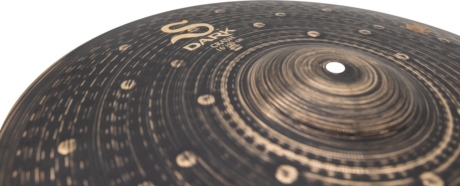 1827726_16_S-Dark-Crash_Detail