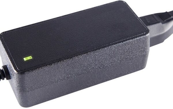 Blackstar PSU-3 - Gitaros stiprintuvo maitinimo šaltinis IDC10/IDC20
