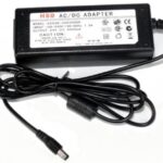Electro-Harmonix EU24DC-3000 - pedalų maitinimo šaltinis