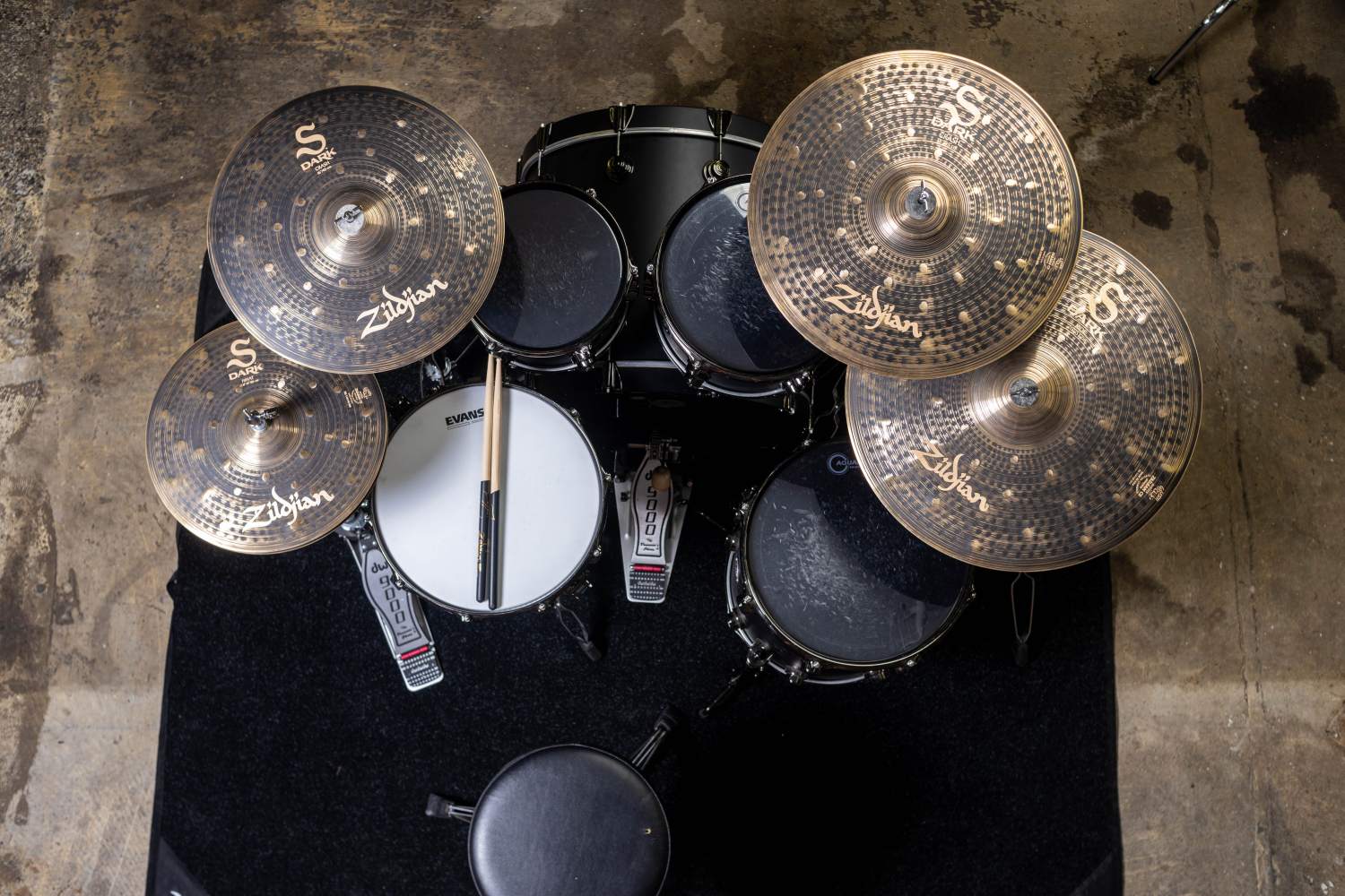 S-Dark-Cymbal-Pack-Lifestyle-01