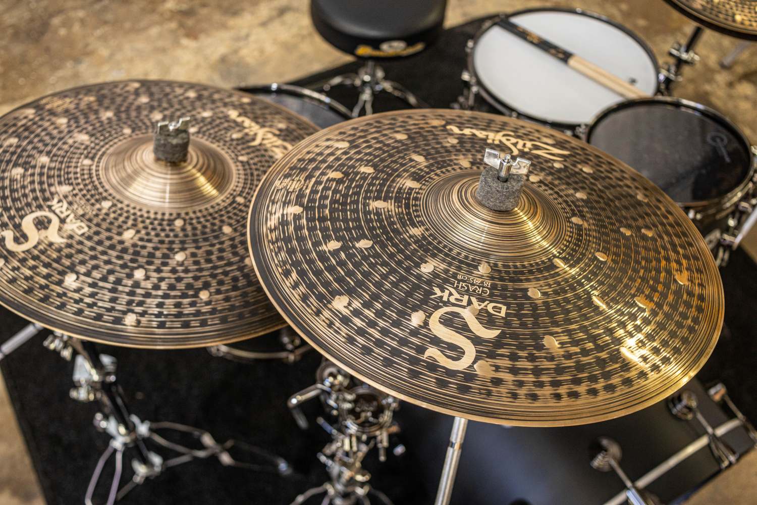S-Dark-Cymbal-Pack-Lifestyle-05