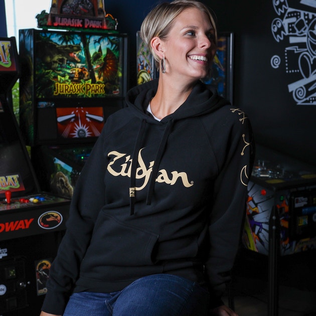 t344-zildjian-alchemy-hoodie-lifestyle-02