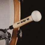 Vic Firth VKB5 Vickick Beater Wood Shaft - būgnų plaktukas su mediniu kotu - Image 2