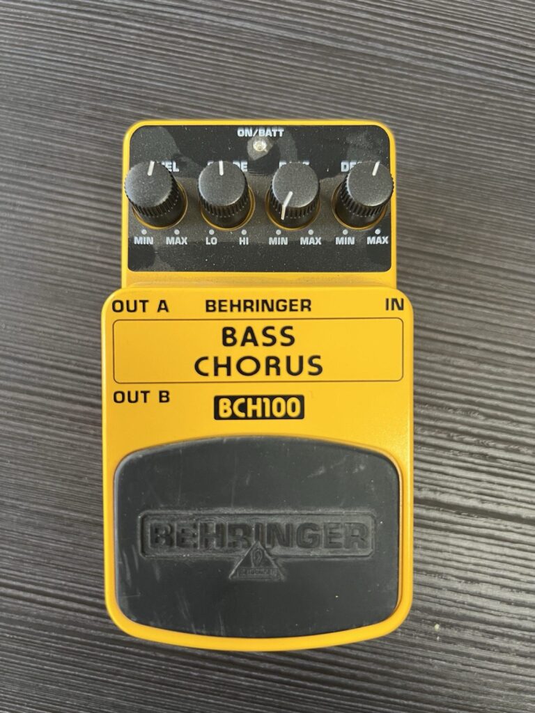 Behringer BCH100 Bass Chorus pedalas B-Stock
