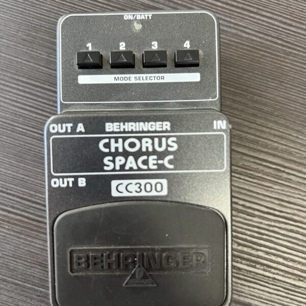 Behringer CC300 Chorus Space-C pedalas B-Stock