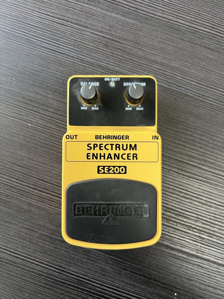 Behringer SE200 Spectrum Enhancer pedalas B-Stock
