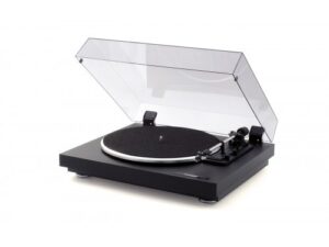 Thorens TD-158 automatinis patefonas su integruotu korekciniu stiprintuvu.